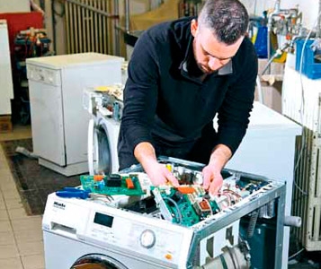 Le sombre  bazar des  pièces détachées